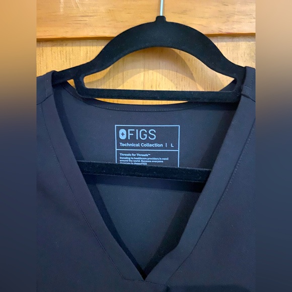 Figs Scrub Top - Picture 2 of 3